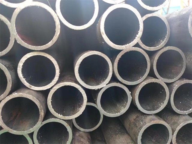 武汉10#结构用无缝钢管